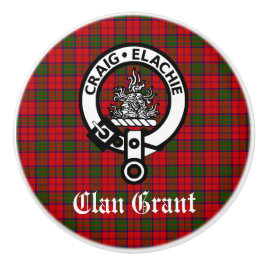 Clan Grant Crest Badge en Tartan Keramische Knop