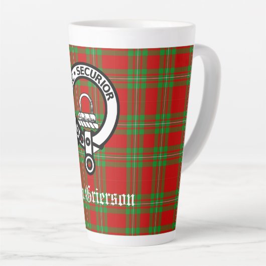 Clan Grierson Crest Badge & Tartan Latte Mok (Rechterhoek)