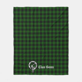 Clan Gunn Crest Badge en Tartan Fleece Deken
