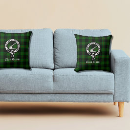 Clan Gunn Crest Badge en Tartan Kussen