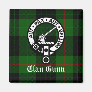 Clan Gunn Crest Badge en Tartan Magneet