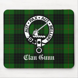 Clan Gunn Crest Badge en Tartan Muismat