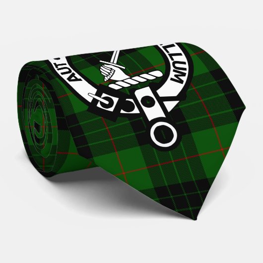 Clan Gunn Crest Badge en Tartan Stropdas (Opgerold)