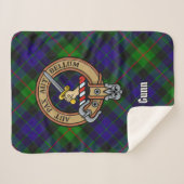 Clan Gunn Crest over Tartan Sherpa Deken (Voorkant (horizontaal))