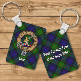 Clan Gunn Crest over Tartan Sleutelhanger