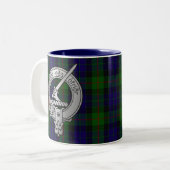 Clan Gunn Crest & Tartan - Oude Norse Tweekleurige Koffiemok (Voorkant links)