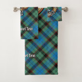 Clan Guthrie Crest over Tartan Bad Handdoek (Insitu)