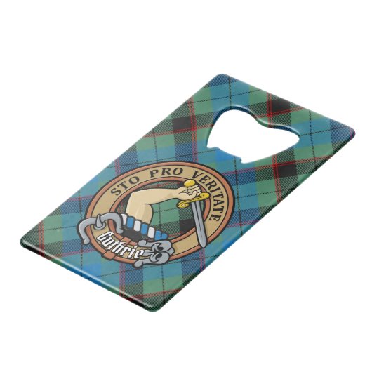 Clan Guthrie Crest over Tartan Creditkaart Flessenopener (Voorkant Gekanteld)