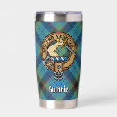 Clan Guthrie Crest over Tartan Geïsoleerde Drinkbeker (Voorkant)