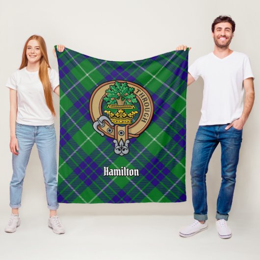 Clan Hamilton Crest over jagen Tartan Fleece Deken (In situ)