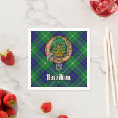Clan Hamilton Crest over jagen Tartan Servet (Insitu)
