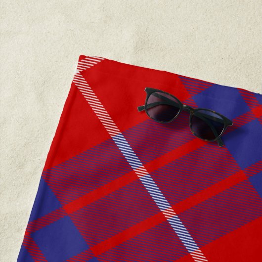Clan Hamilton Red Tartan Beach Towel Strandlaken (In situ)