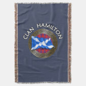 Clan Hamilton Tartan Knot & Flag Deken (Voorkant Verticaal)