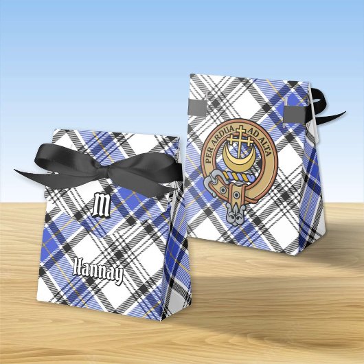 Clan Hannay Crest over Tartan Bedankdoosjes