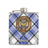 Clan Hannay Crest over Tartan Heupfles (Voorkant)