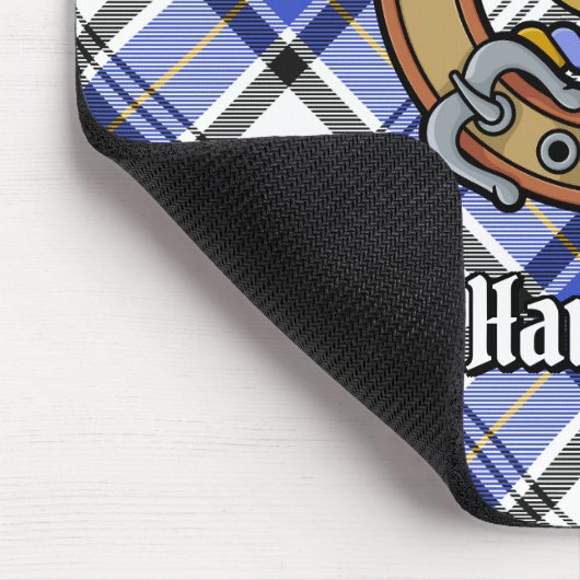 Clan Hannay Crest over Tartan Muismat (Hoek)