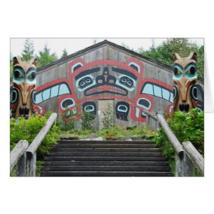 Clan house en totem poles, Ketchikan, Alaska