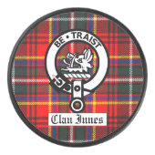 Clan Innes Crest Badge en Tartan Hockey Puck (Voorkant)