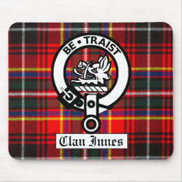 Clan Innes Crest Badge en Tartan Muismat