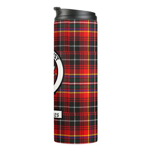 Clan Innes Crest Badge en Tartan Thermosbeker (Geroteerd rechts)