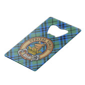 Clan Keith Crest over Tartan Creditkaart Flessenopener (Voorkant Gekanteld)
