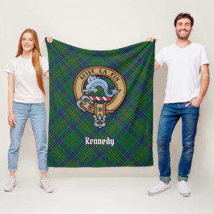 Clan Kennedy Crest over Tartan Fleece Deken