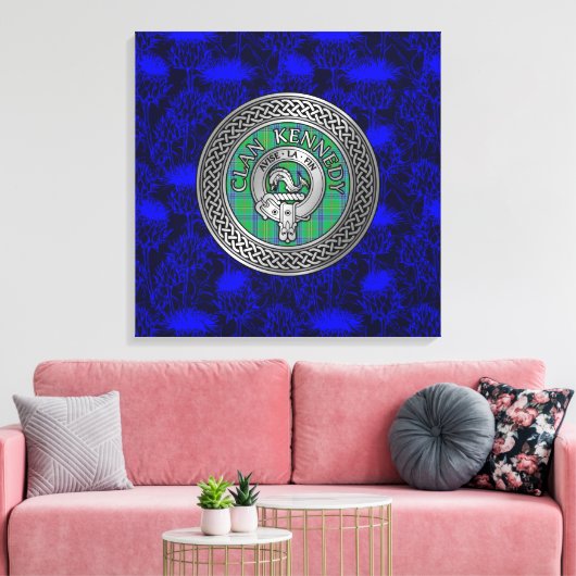 Clan Kennedy Crest & Tartan Knot op Thistle Canvas Afdruk (Insitu (Woonkamer))