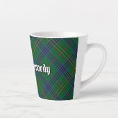 Clan Kennedy Tartan Latte Mok (Rechts)