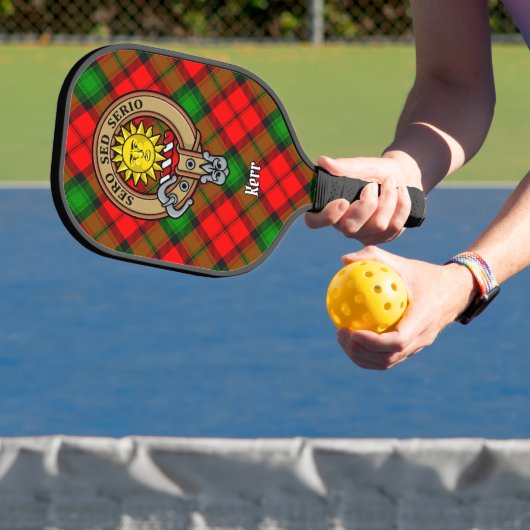 Clan Kerr Wapen over Tartan Pickleball Paddle (Insitu)