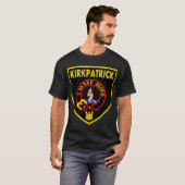 Clan Kirkpatrick LARGE logo op zwart T-shirt (Voorkant volledig)