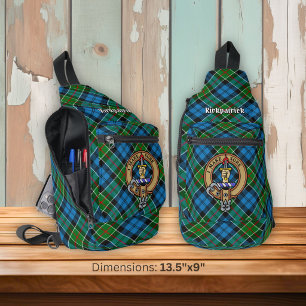 Clan Kirkpatrick-wapen over tartan Sling Bag