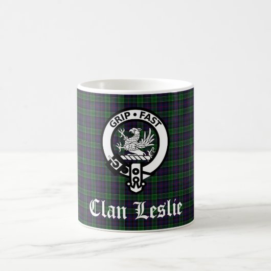 Clan Leslie Crest Badge en Tartan Koffiemok (Center)