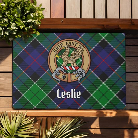 Clan Leslie Crest over de jacht op Tartan Deurmat