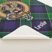 Clan Leslie Crest over de jacht op Tartan Sherpa Deken (3/4)