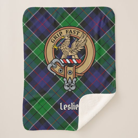 Clan Leslie Crest over de jacht op Tartan Sherpa Deken (Voorkant)