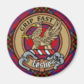 Clan Leslie Crest over Red Tartan Magneet (Voorkant)