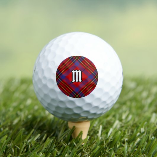 Clan Leslie Rode Tartan Golfballen (Insitu Shirt)