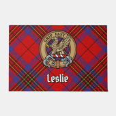 Clan Leslie Wapen over Rode Tartan Deurmat (Voorkant)