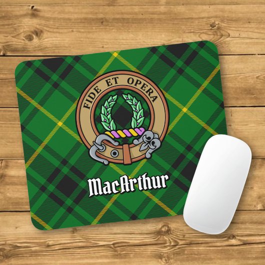 Clan MacArthur Crest over Tartan Muismat