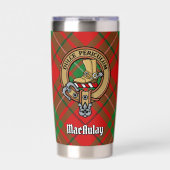 Clan MacAulay Crest boven Tartan Geïsoleerde Drinkbeker (Voorkant)