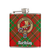 Clan MacAulay Crest boven Tartan Heupfles (Voorkant)