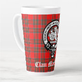 Clan MacBean Crest Badge & Tartan Latte Mok (Linkerhoek)