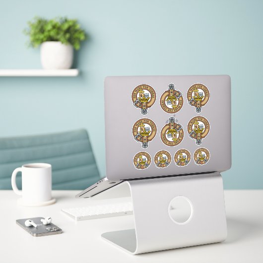 Clan MacDonald Crest Sticker Set (Laptop op bureau)