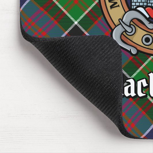 Clan MacDonald van Clanranald Crest over Tartan Muismat (Hoek)