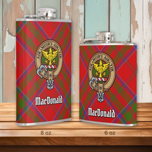 Clan MacDonald van Keppoch Crest over Tartan Heupfles