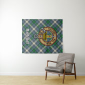 Clan MacDowall Crest over Tartan Wandkleed (In Situ (horizontaal))