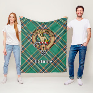 Clan MacFarlane Crest over de oude jacht Tartan Fleece Deken