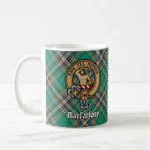 Clan MacFarlane Crest over de oude jacht Tartan Koffiemok (Links)