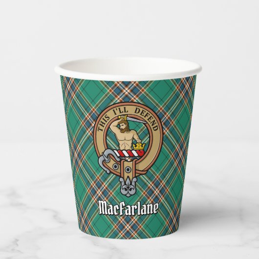 Clan MacFarlane Crest over de oude jacht Tartan Papieren Bekers (Voorkant)
