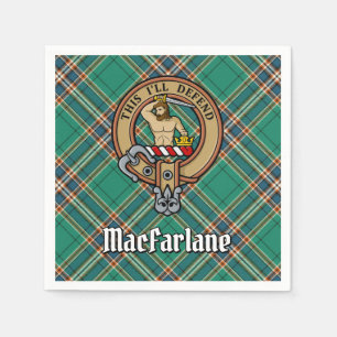 Clan MacFarlane Crest over de oude jacht Tartan Servet